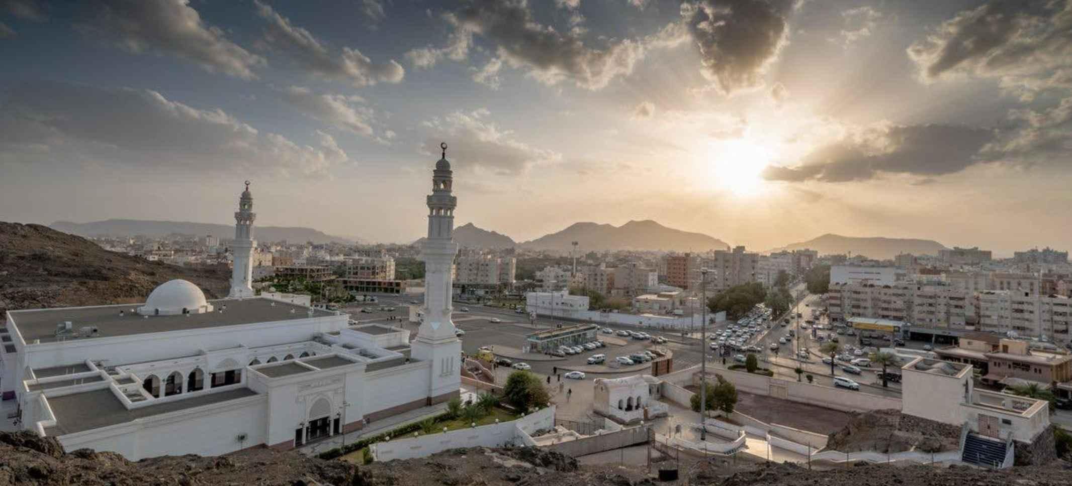 Image News MENAPAK JEJAK KEMENANGAN DI MASJID KHANDAQ: HARMONI SEJARAH DAN SPIRITUAL DI KAKI GUNUNG